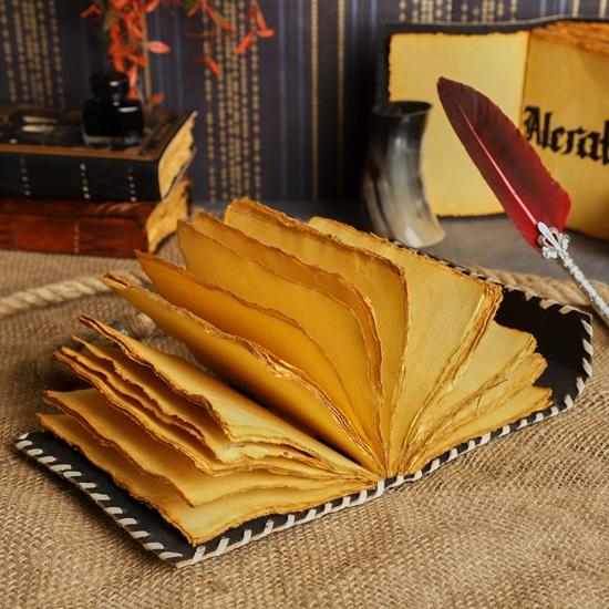 Кожаный журнал Deckle Edge Paper Гримуар «Третий глаз» Фокус-покус Книга заклинаний Старинный кожаный журнал Книга теней Викканский блокнот