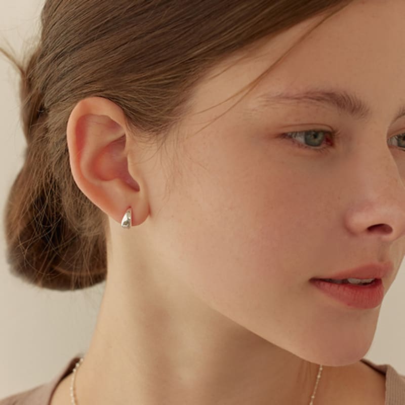 Lewe Mini oval corn earring