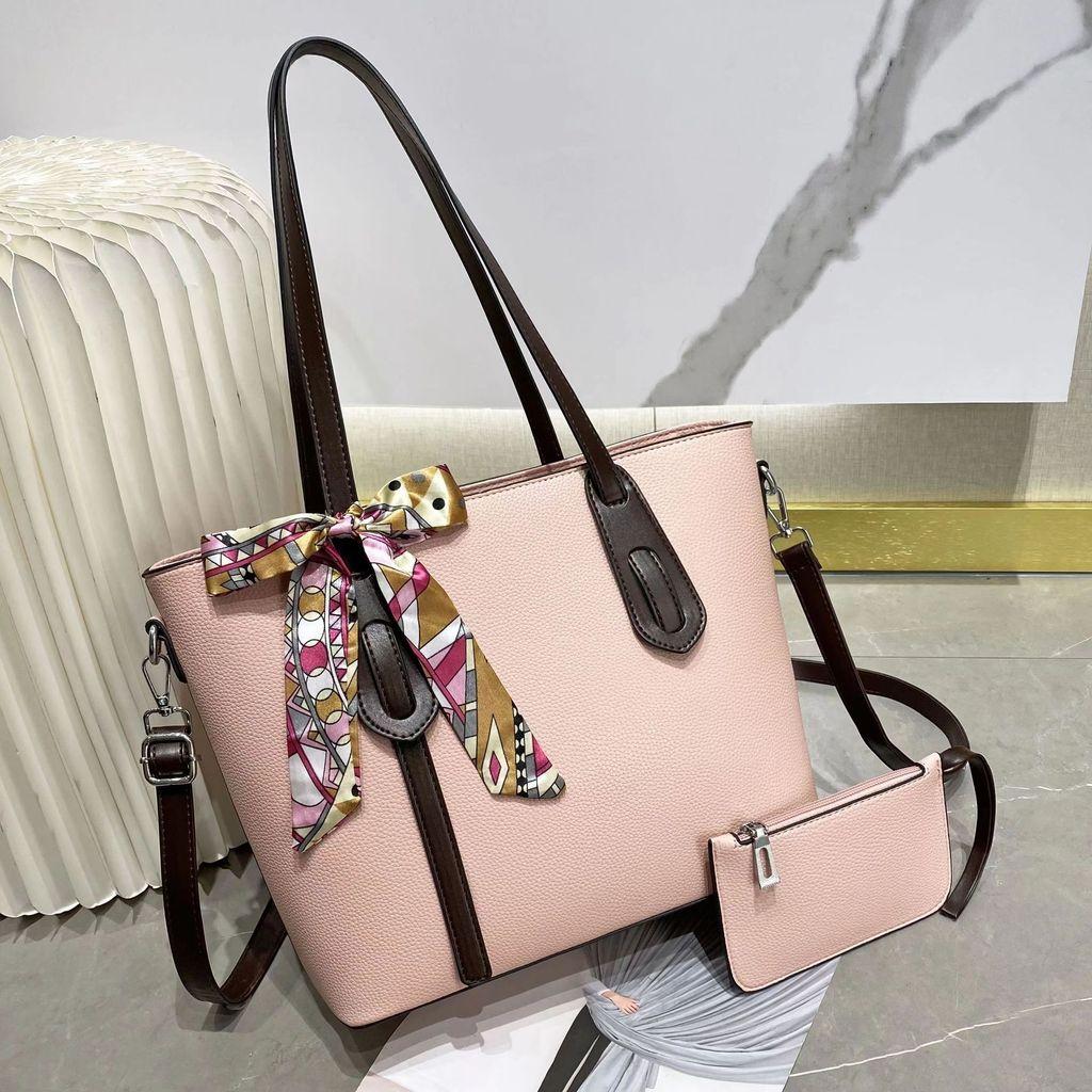 Большая сумка-тоут из искусственной кожи с надежной застежкой-молнией и органайзером для поездок на выходные