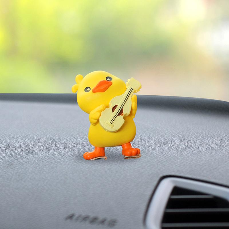 Мультяшная маленькая желтая утка, модель автомобиля, украшение центральной консоли, милые украшения для автомобиля, аксессуары для украшения приборной панели салона автомобиля