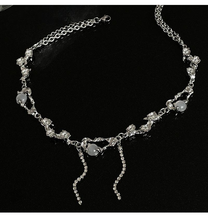 Нишевый дизайн, персонализированное ожерелье с кисточками в виде цветка виноградной лозы, женская легкая роскошь, ощущение высокого класса, вставка на шею в виде холодного ветра, цепочка с замком из кости