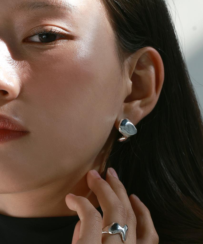 Reindeer Grotto Earring 08