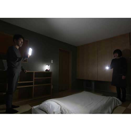 Фонарь Coleman Quad Multi-Panel LED Предотвращение стихийных бедствий Отключение электроэнергии Перезаряжаемый Открытый Кемпинг