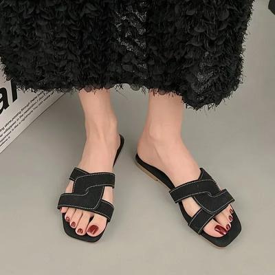 2024 Лето Новая Корейская Мода Все Квадратные Линии Головы Трал Красный Senior Sense Шлепанцы Женские Плоские Тапочки Женские