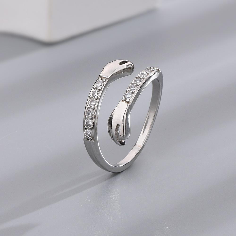 Full Of Diamonds, Hug The Ring With Both Hands, Trend Romantic, Simple Love, Row Of Diamonds, Personalized Love, Hug Ring Woman