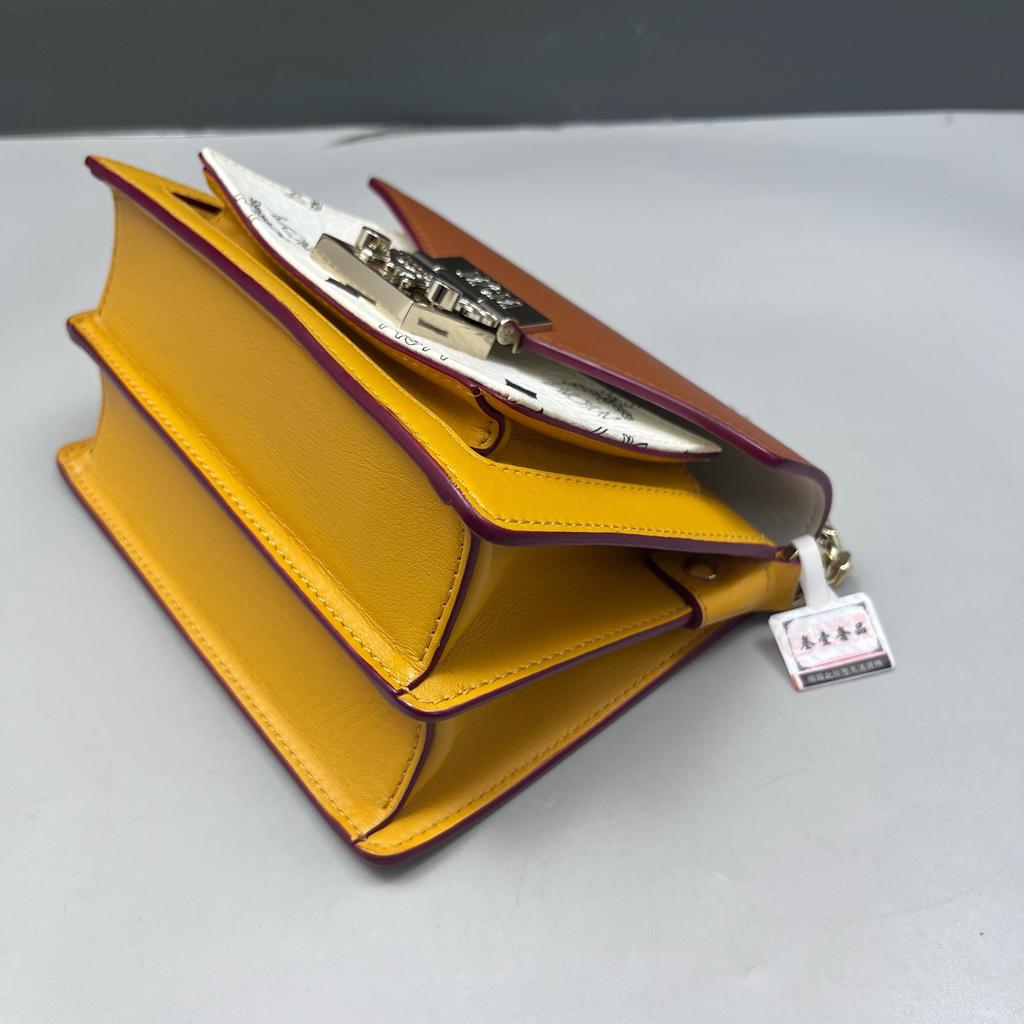 [Pre-Owned] Multicolor Leather Mini Crossbody Bag - Very Good #UWREUZ