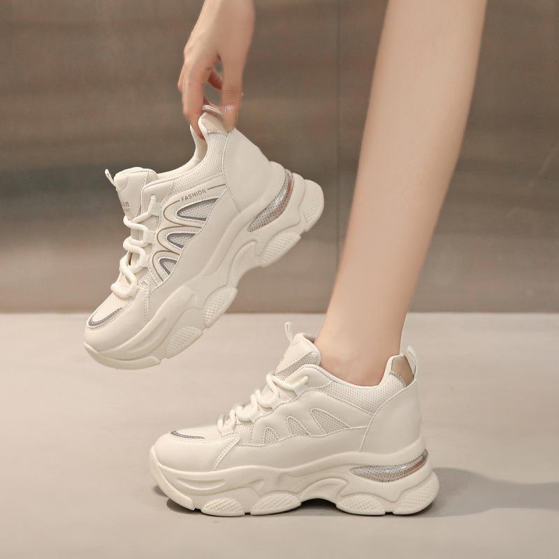 Ins корейская версия платформы папины кроссовки 2025 осень новинка уличная съемка студенческие беговые спортивные туфли увеличивающие рост повседневные туфли