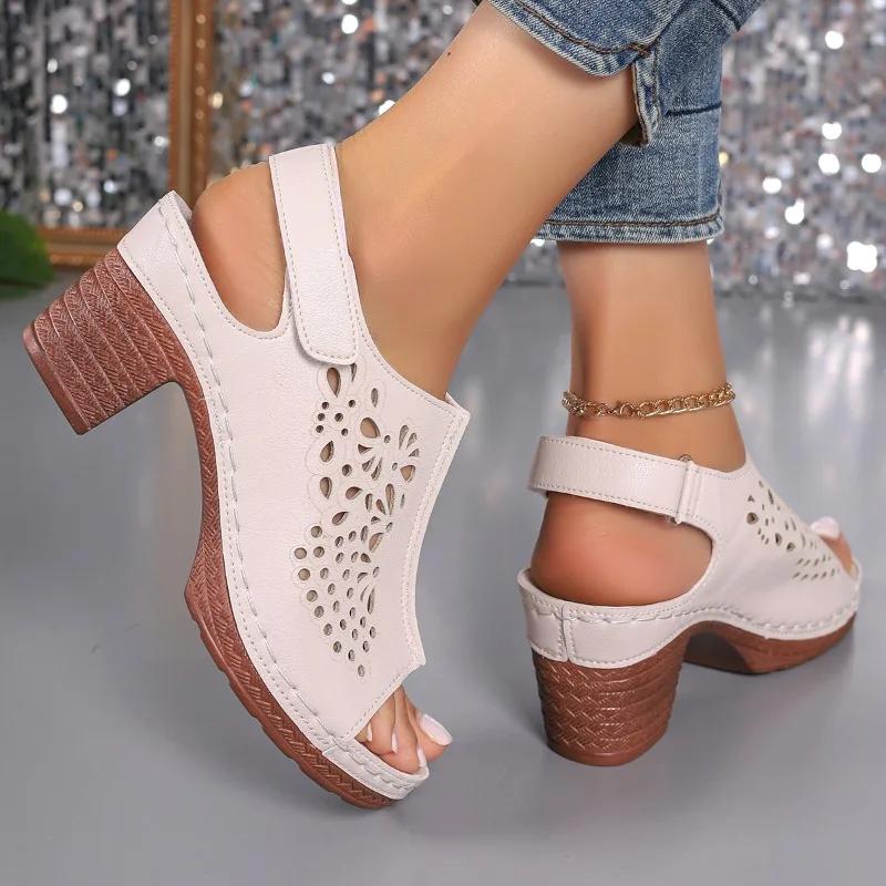 Распродажа модной женской обуви 2024 года, высококачественные женские босоножки с открытым носком и римскими полыми сплошными каблуками, босоножки больших размеров