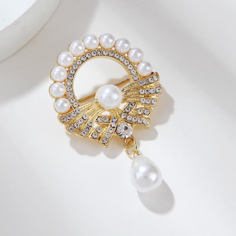 Элегантная женская брошь-булавка с жемчугом и сплавом - Модный роскошный аксессуар