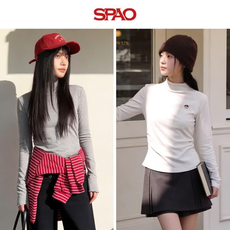 Женская вышитая футболка SPAO с полувысоким воротником и длинным рукавом с изображением медведя