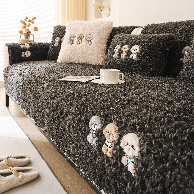 1 шт. Осенне-зимний мультяшный плюшевый коврик для дивана, новый зимний толстый нескользящий чехол для дивана с милыми узорами животных, подходит для домашних животных, можно стирать в стиральной машине