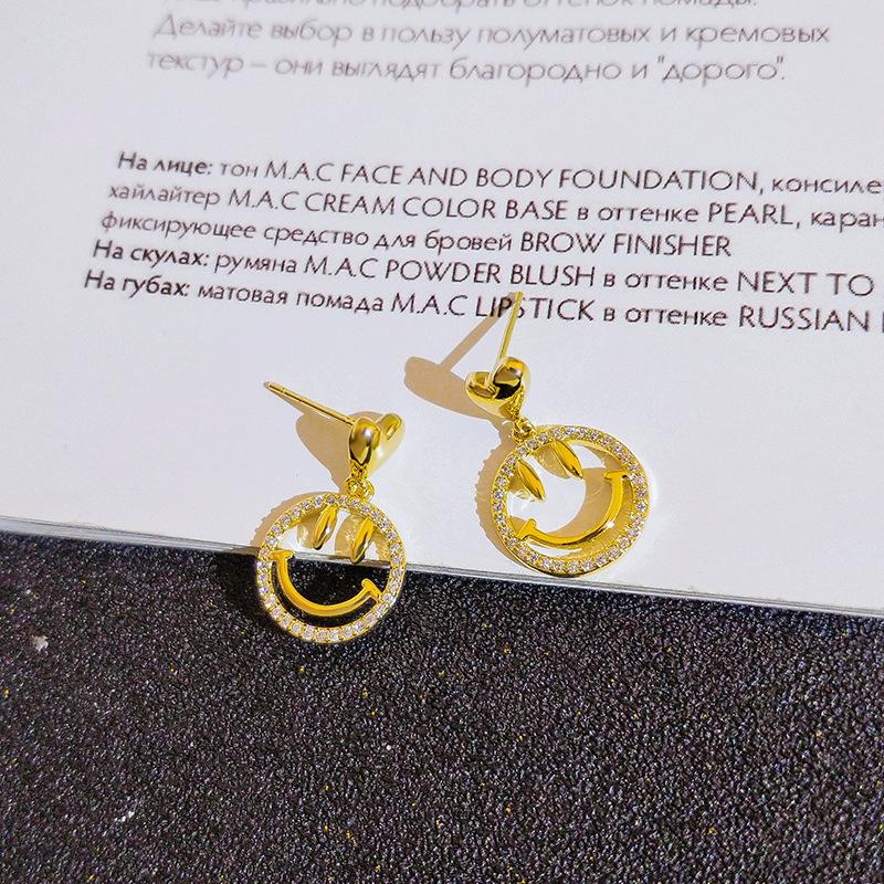 Серьги  Улыбающееся лицо  Серьги  Новый стиль  Любовь  Серьги  Серьги  Женский темперамент  Безболезненные клипсы для ушей в виде спирали от комаров