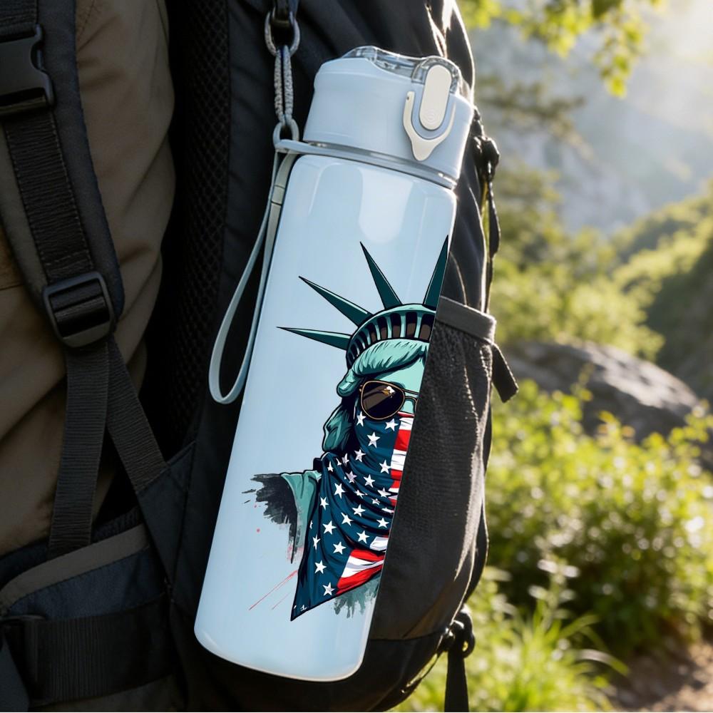 1PC Statue Of Liberty Badge 750ml Color Plastic Sports Water Bottle Leakproof Flip Straw Lid Suitable for Sports Office Home Use