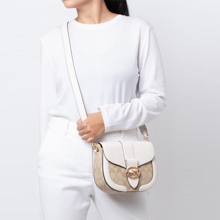 Coach C2806 Сумка-седло Georgie Signature Canvas Светло-хаки Меловой IMDQC