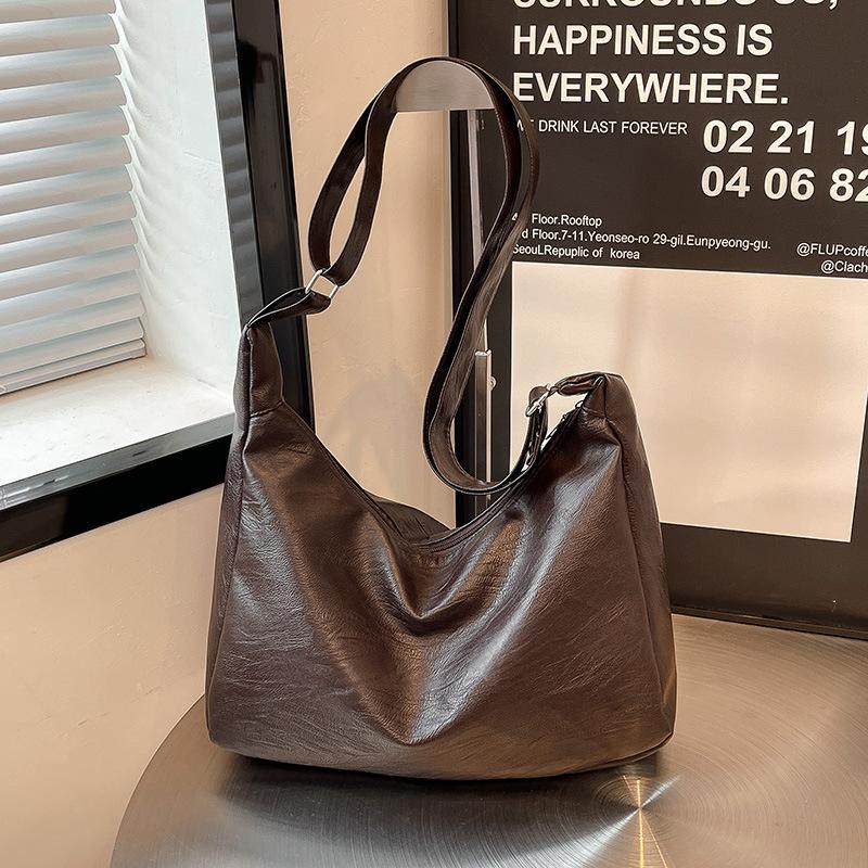 Retro Crossbody Bag Women's New Sense Underarm Shoulder Bag Versatile Commuter Large Capacity Tote Bag