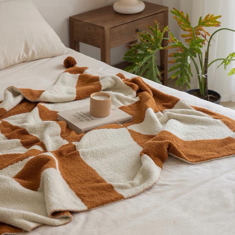 LISM Christmas Red Semi-Velvet Geometric Throw Blanket