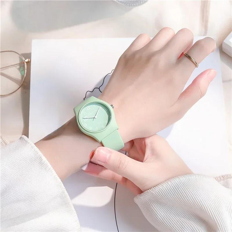 Candy Colors Silicone Strap Quartz Wristwatch Student Watch INS Korean Fashion Trendy Ladies Wristwatch Simple Versatile Clock