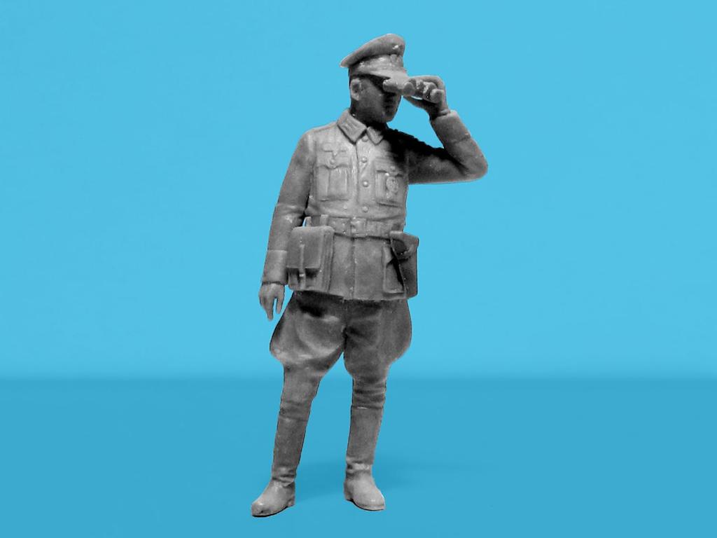 ICM German Armored Observation Vehicle with Crew Plastic Model Kit 35105 1/35 Sd.Kfz.251/18 Ausf.A