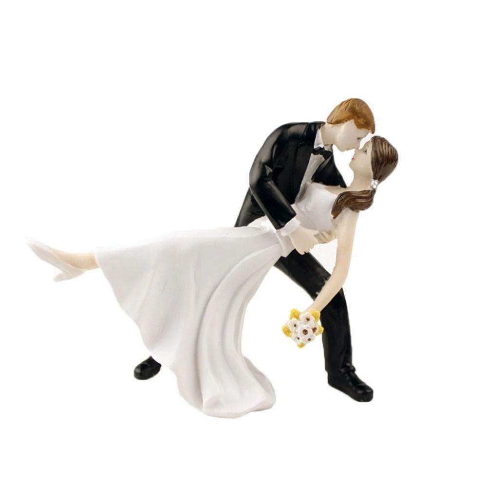 Funny Bride and Groom Figurines Romantic Marry Figurine Cake Toppers Dolls Marry