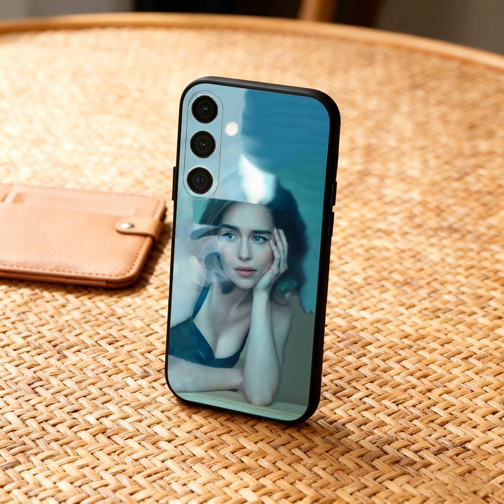 Чехол для телефона с актрисой Эмилией Кларк для Samsung A73, A21s, A22, A31, A32, A52, A53, A71, A80, Мягкий черный корпус