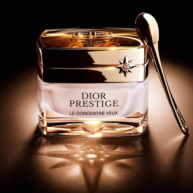 Dior Prestige Le Concentré Yeux, Уход за кожей вокруг глаз, Видимо устраняет 4 признака старения в области глаз, Аппликатор в комплекте
