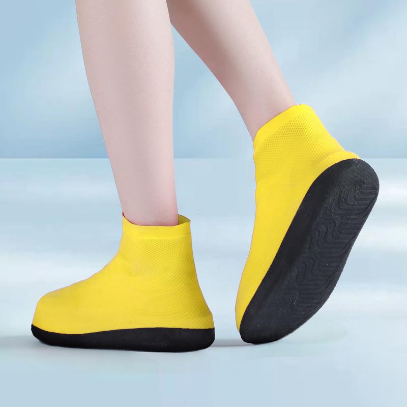 Fully waterproof shoe cover Travel rain boots Silicone anti-skid rain shoe cover Portable middle help Thickened elastic latex shoe cover