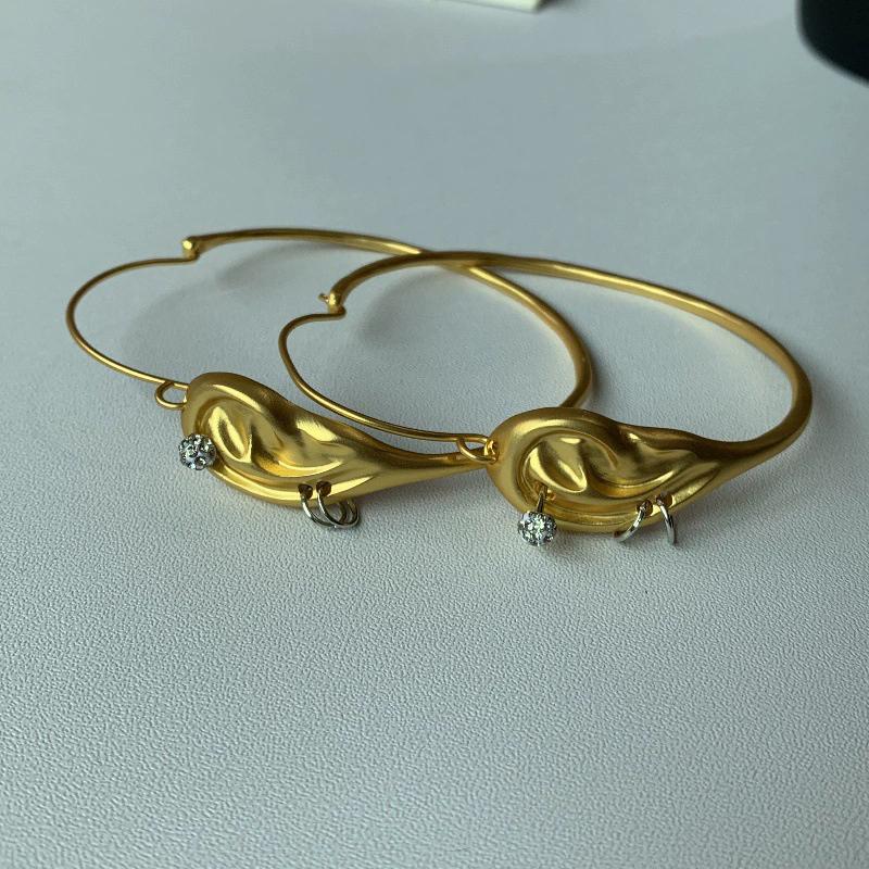 Retro Distressed Diamond-Encrusted Large Ring Earrings Feminine Charm Ear Rings Exquisite Facial Feature Earrings Fashionable