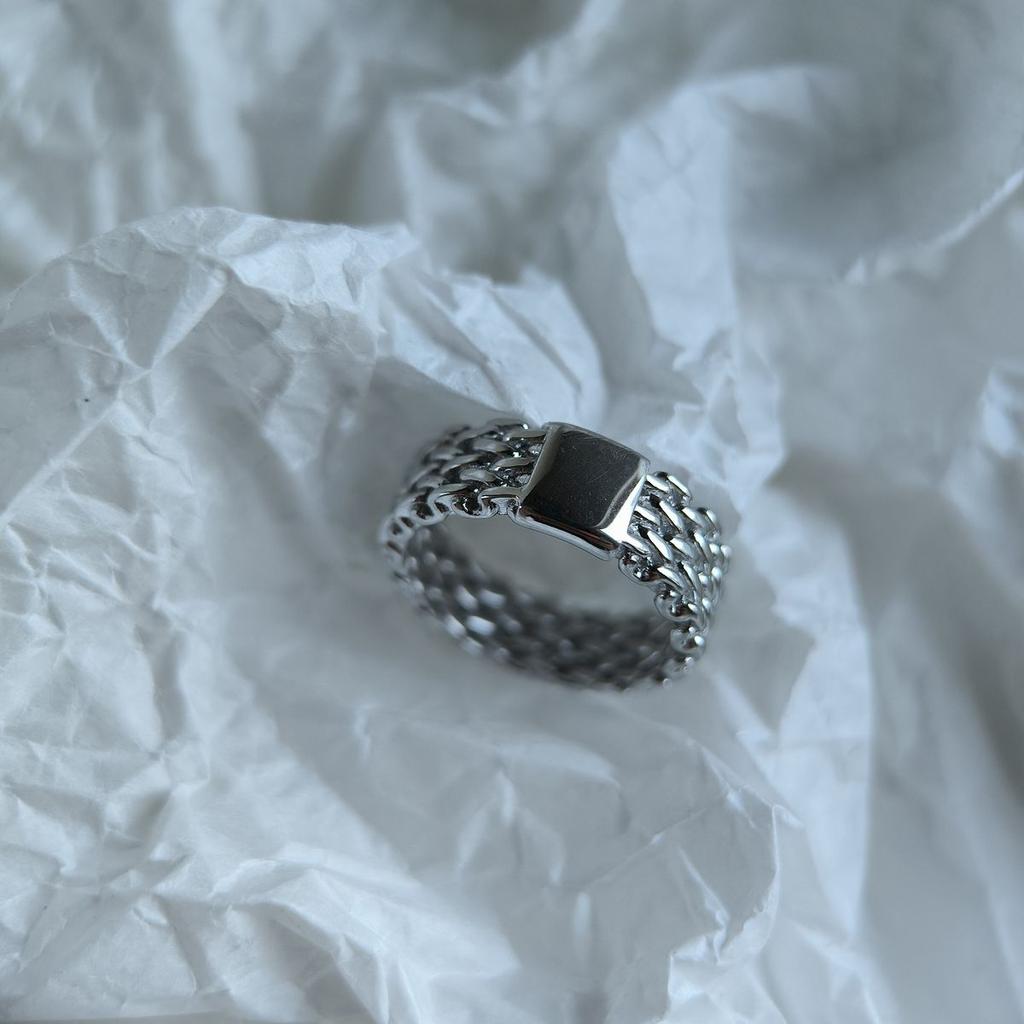 Серебряное кольцо с без камней, вес изделия 5,32 гр (2184348)