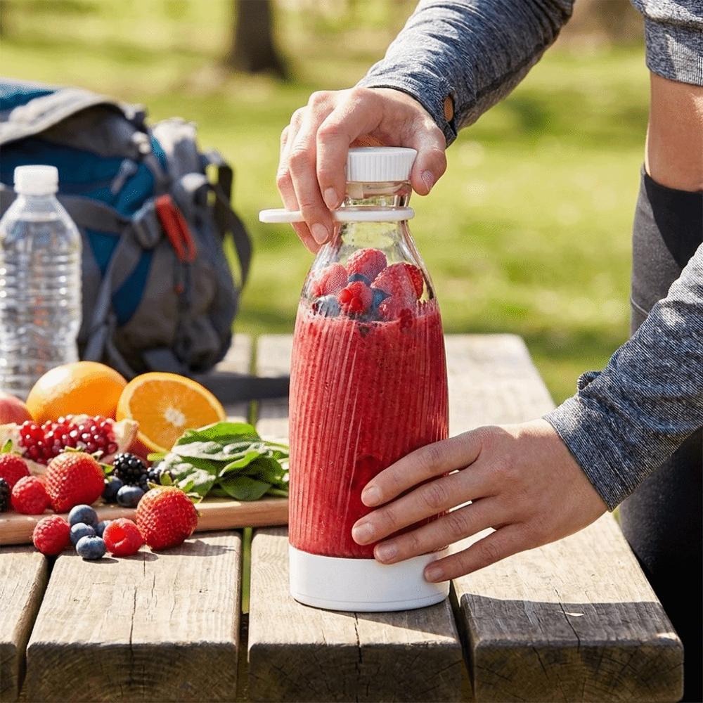 Compact Lightweight Body Fruit Blender Stainless Steel Blades USB Rechargeable Juicer Office Work