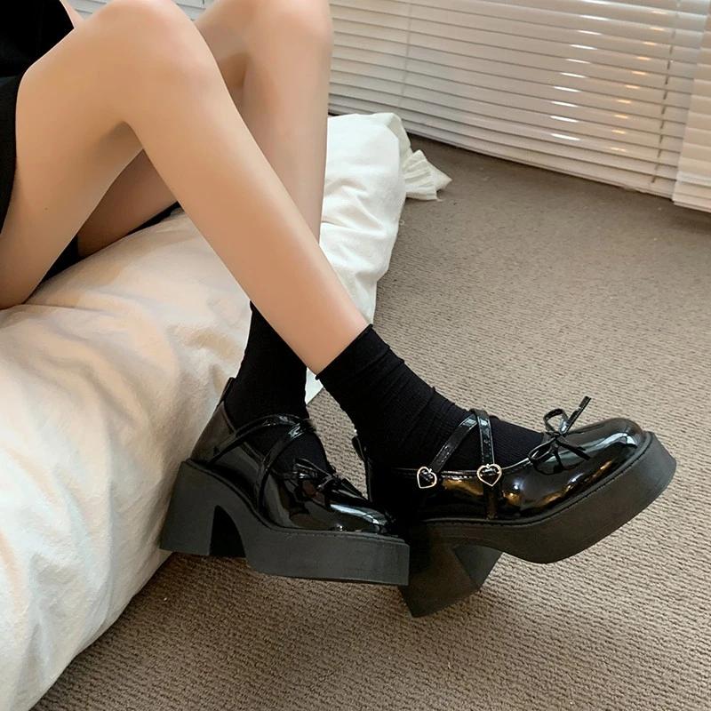 2024 Spring and Autumn Women's Shoes Fashion Solid Color Glossy Round Toe Bow Buckle Shallow High Heels Women's Mary Jane