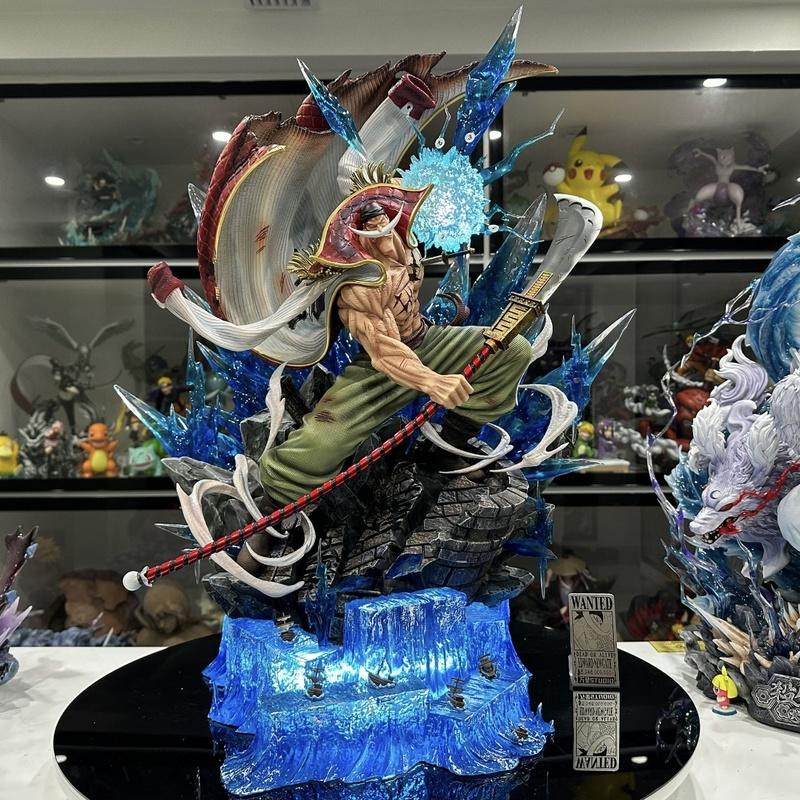 38 см One Piece GK Эдвард Ньюгейт Пираты Белоуса Аниме Фигурка Известная Сцена Морского Сражения Может Излучать Свет Статуя Модель Игрушка Подарки Безопасно для Детей