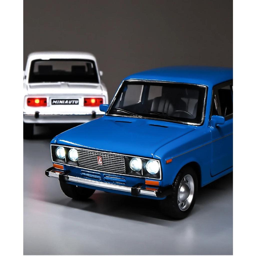 1/24 Российская LADA 2106 Металлическая модель автомобиля Игрушка Литье под давлением Металл Инерционный Музыка Свет Автомобильные игрушки для детей Транспортное средство