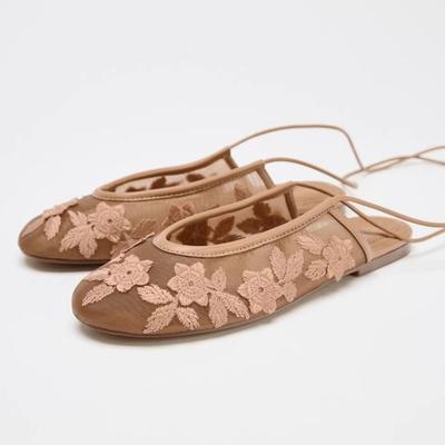 Мода Мода Вышивка Цветочный Дизайн Бренд Плоские Сандалии Женские Дышащая Сетка Шнуровка Повседневная Обувь Элегантные Неглубокие Zapatos De Mujer