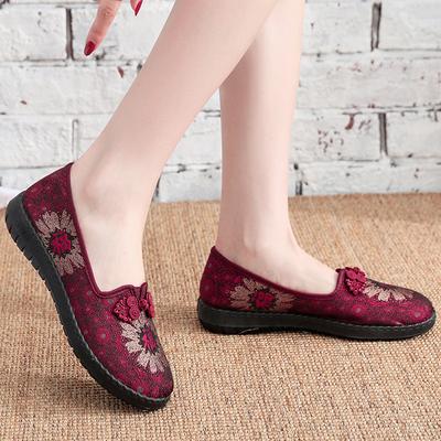 Женская обувь весна-осень 2025 года, национальный китайский узел, туфли для мамы, ретро, тканевые туфли старого Пекина, большой размер 42, дышащие, нескользящие
