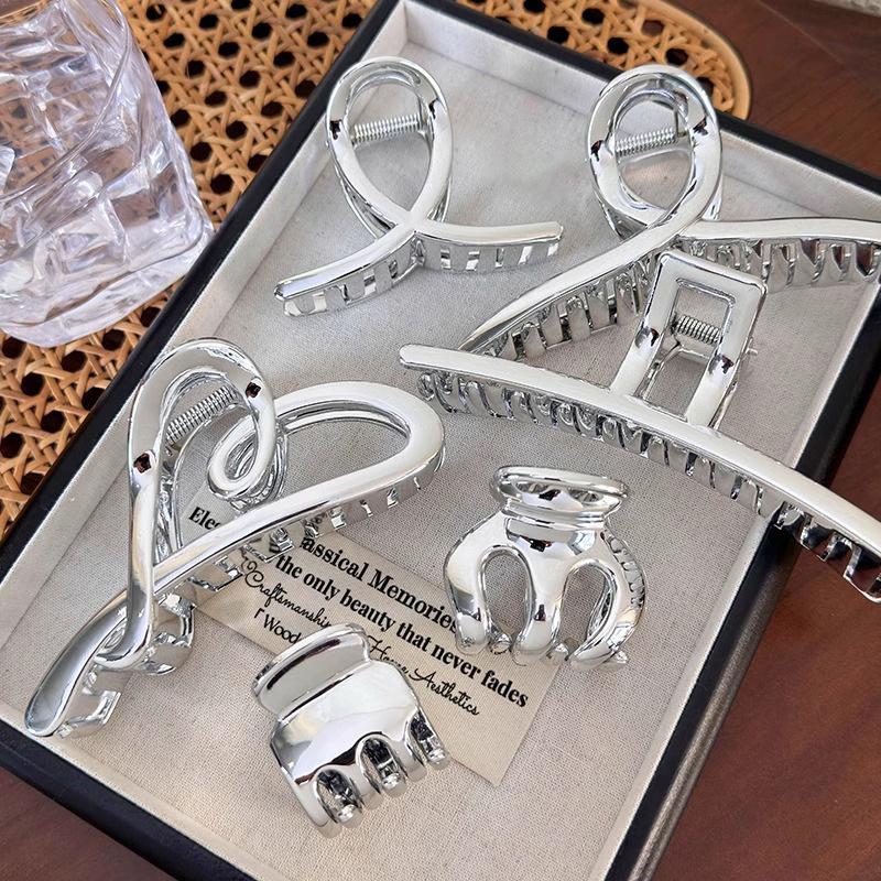 Women Large Silver Metal Hair Claw 1Pcs Elegant Punk Style No Hair Damage Hairpin for Curly Straight Hair Use