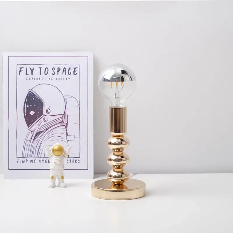 Nordic LED Desk Lamp for Bedroom Bedside Bar Korean Ins Style Table Decor Vintage Night Light Bauhaus Lamps Novelty Lighting