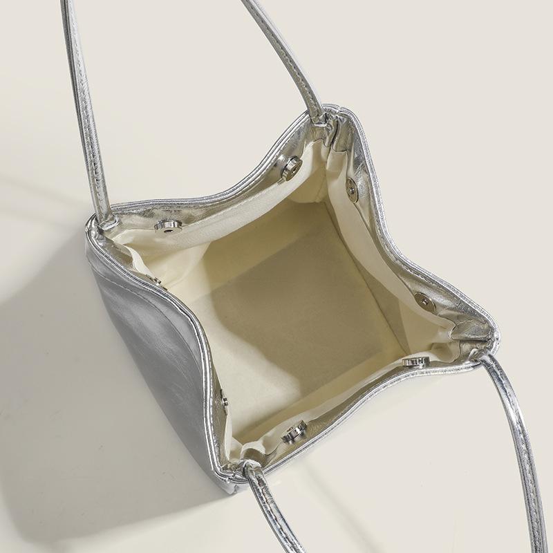 Сумка-ведро с зеркальной текстурой, модная и универсальная, трендовая форма ракушки, глянцевая, дофаминовая, сочетается с сумочкой