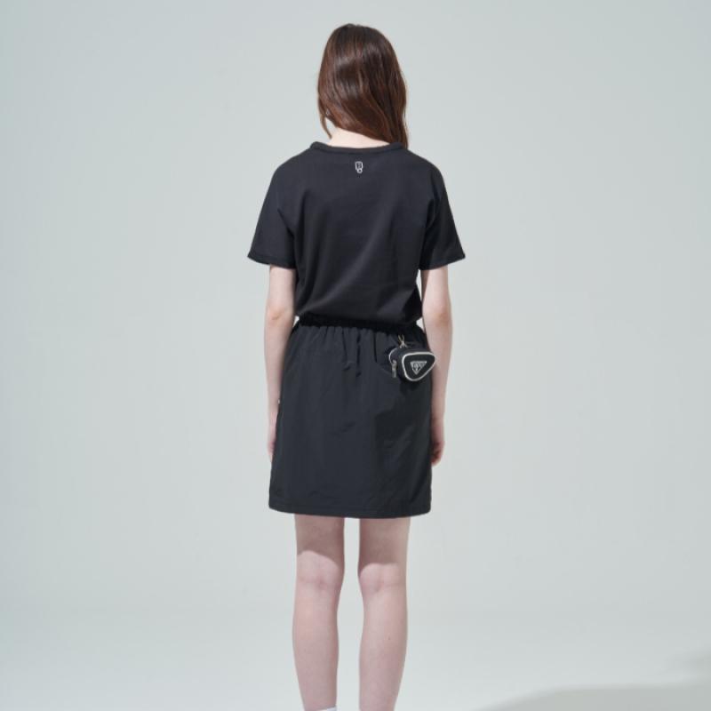 Blu DoT ShorT SleeVe V Neck T shirT Bk