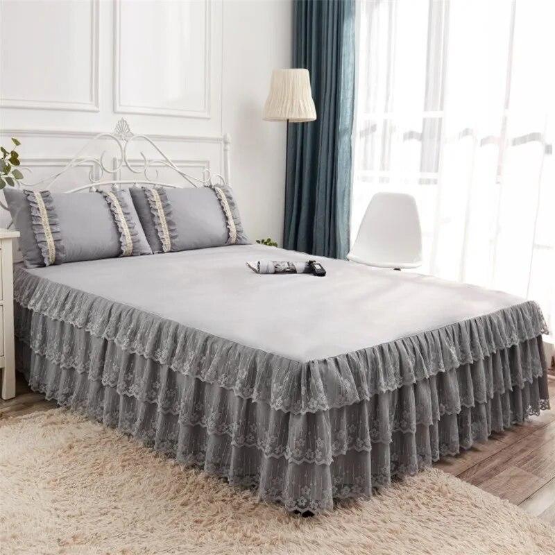 3pcs Set European Romance Lace Bed Skirt Soft Brushed Fabric Bedspread Princess King Queen Size 1pc Bed Skirt +2pccs Pillowcase