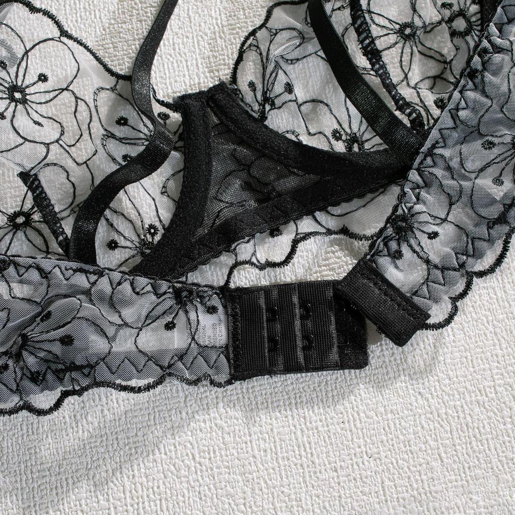 2023 European and American Embroidered Ruffle Lingerie Set with Steel Ring