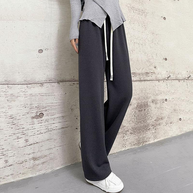 Женские повседневные брюки. Плюшевые и утолщенные вельветовые брюки. Широкие брюки. Коричневые прямые брюки. Теплые, удобные, простые, однотонные, осень и зима.