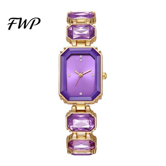 Sparkling Women Watch Ladies Bracelet Quartz Rhinestone Rectangular Dial Dress Faux Diamond Wristwatch for Elegant Jewelry Timepiece Eye-catching