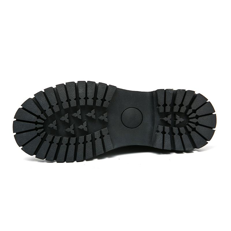 Мужские кожаные повседневные туфли в британском стиле с круглым носком для деловых и рабочих целей, черного цвета. Идеально подходит для молодых мужчин, которые ценят блестящие детали.