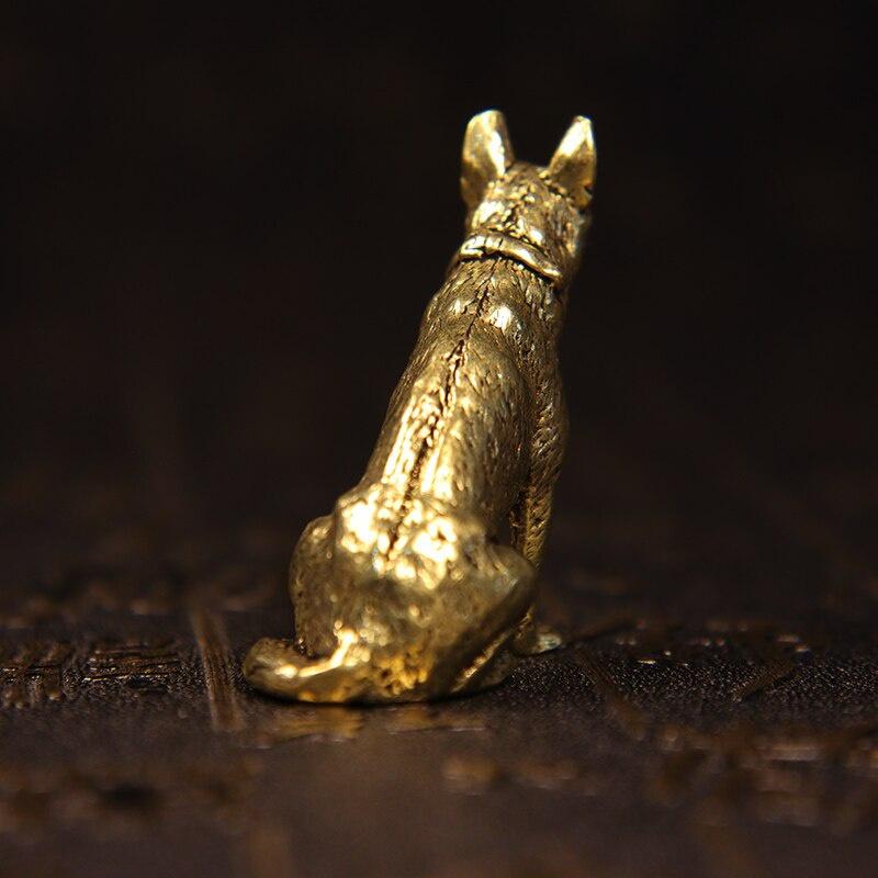 Сувенир собака сделано из сплава латуни и бронзы