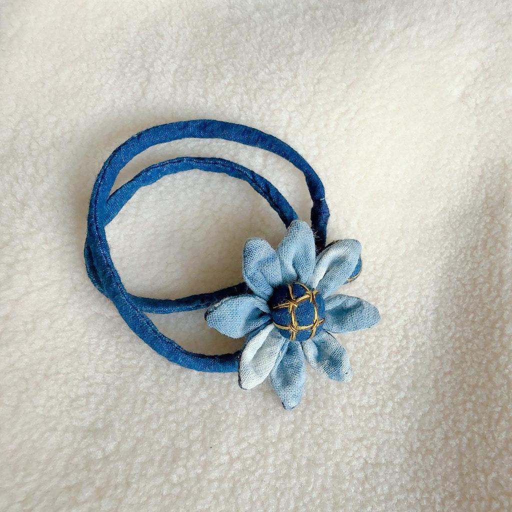 Шелковый треугольный шарф в стиле ретро - тонкий летний женский аксессуар для шеи