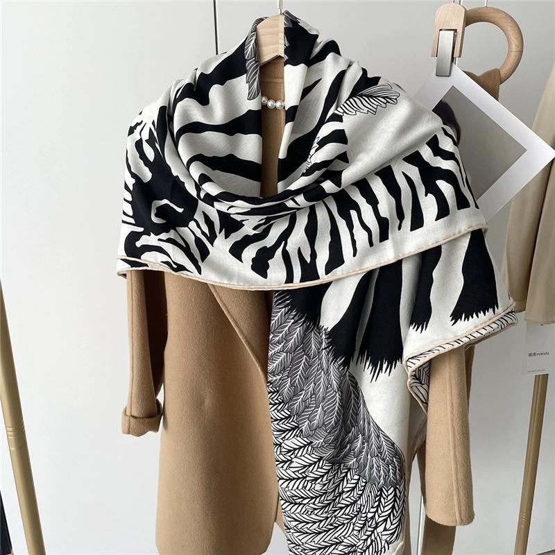 130*130cm 30% Silk +70% Wool Scarf Retro Vintage Luxurious Soft Shawl Large Warm Winter Wrap for Women