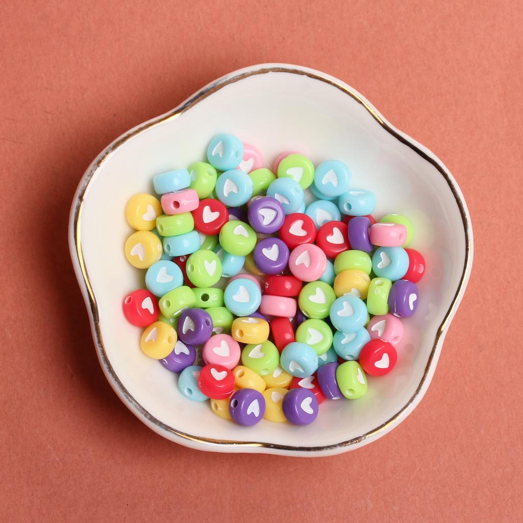 50Pcs Acrylic Keychain Loose Beads Jewelry Making Necklace 6.5mm Flat Round Bracelet DIY Materials Earrings Fashion Spacer Accessories Heart Pattern