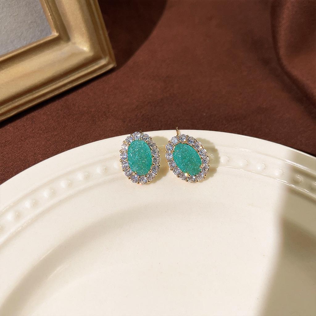 Изумрудные серьги-пусеты в стиле ретро середины века