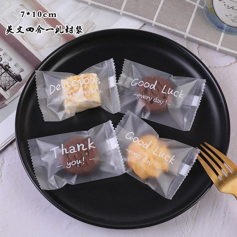 100 шт. Английский печатный 4 в 1 матовый самоклеящийся самоклеящийся DIY бисквит печенье снежинка кондитерские упаковочные пакеты