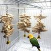 Попугайские жевательные игрушки Натуральная плетеная веревка из кукурузной шелухи с погремушкой Игрушки для жевания для домашних птиц Развлечение и снятие беспокойства